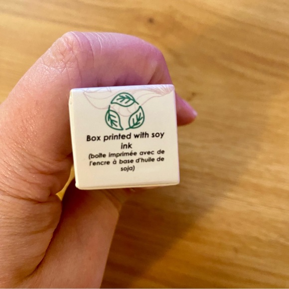 Saraphine botanicals Fruit Butter Lip Mask - Picture 5 of 5